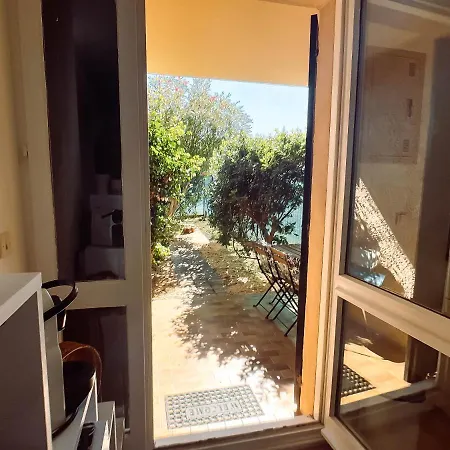 Ravissant T1 Avec Jardinet Proche De La Daire Hyères