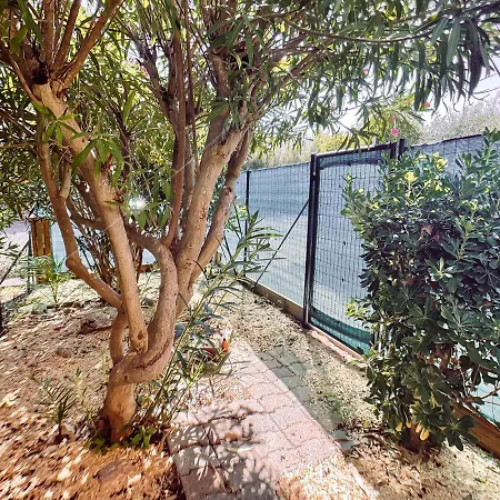 Ravissant T1 Avec Jardinet Proche De La Appartement Hyères