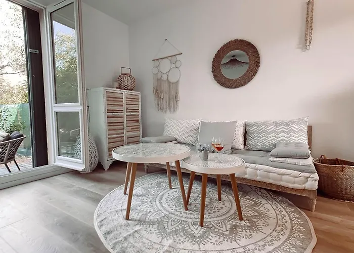 Lägenhet Ravissant T1 Avec Jardinet Proche De La *